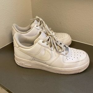 Nike Air Force 1s (7.5) // Nike Air Force One